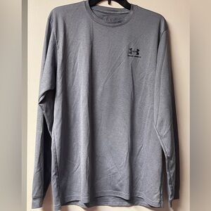 Men’s gray Under armor shirt